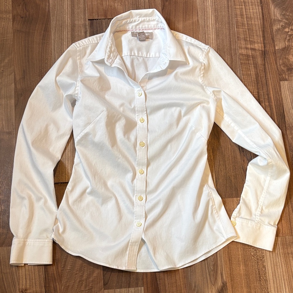Banana Republic size 2 button down WHITE